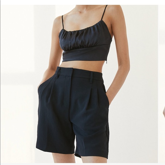 Aritzia Pants - Aritzia Wilfred effortless short 7” TTS
